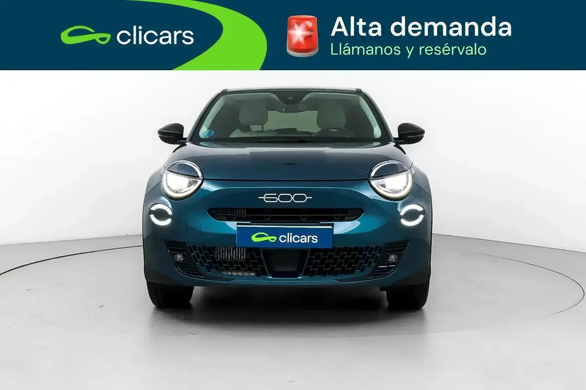 Usado Fiat 600 La Prima 101 CV (74 kW) 2025 Azul SUV