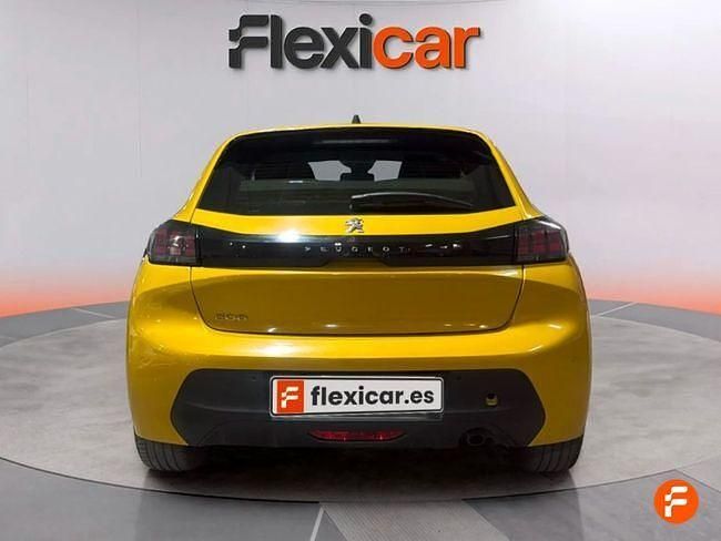 Usado Peugeot 208 Active 100 CV (73 kW) 2022 Amarillo Utilitario