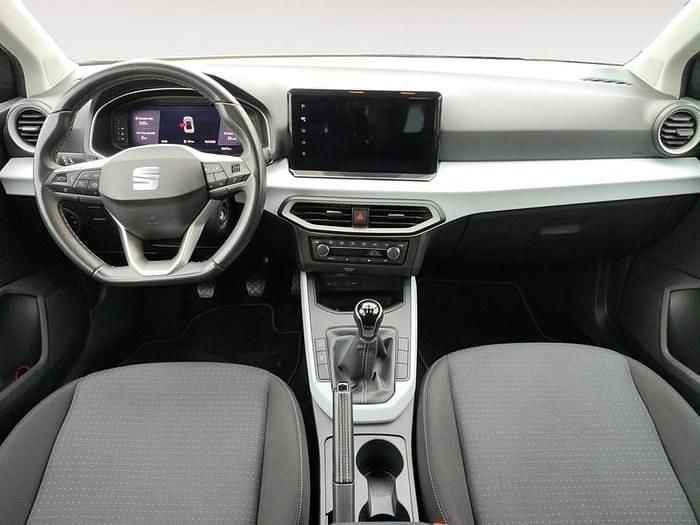 Usado Seat Arona Style Plus 110 CV (80 kW) 2022 Gris SUV