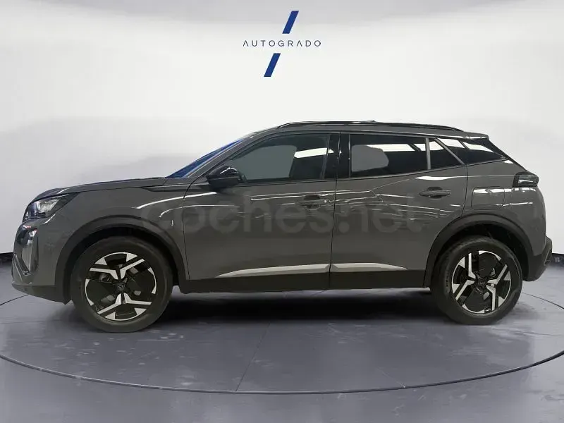 Usado Peugeot 2008 Allure 100 CV (73 kW) 2024 Gris / plata SUV