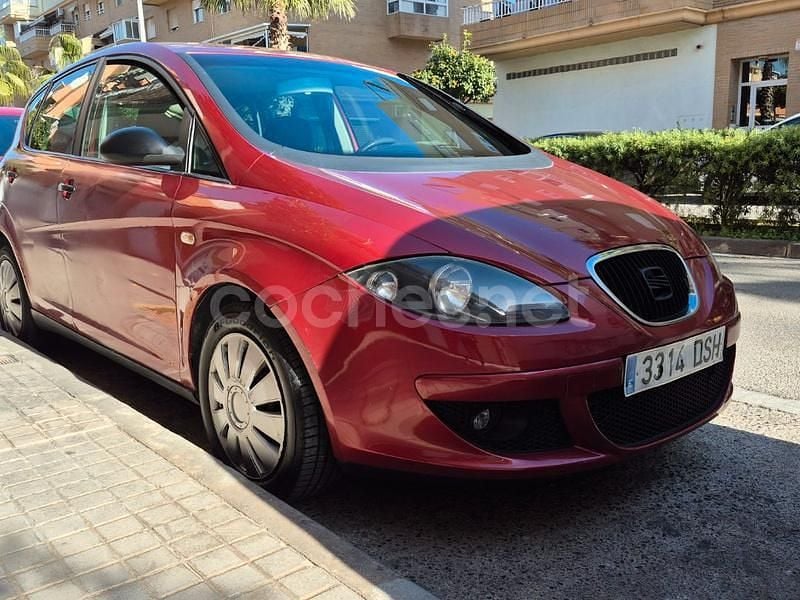 Granate Usado 2005 Seat Altea Reference Berlina | 1599 € (Precio justo) - Imagen 1/4
