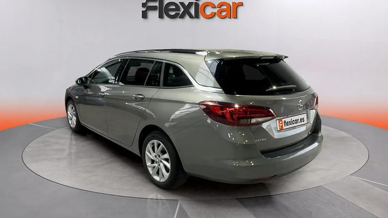Usado Opel Astra Dynamic 151 CV (111 kW) 2019 Gris Berlina