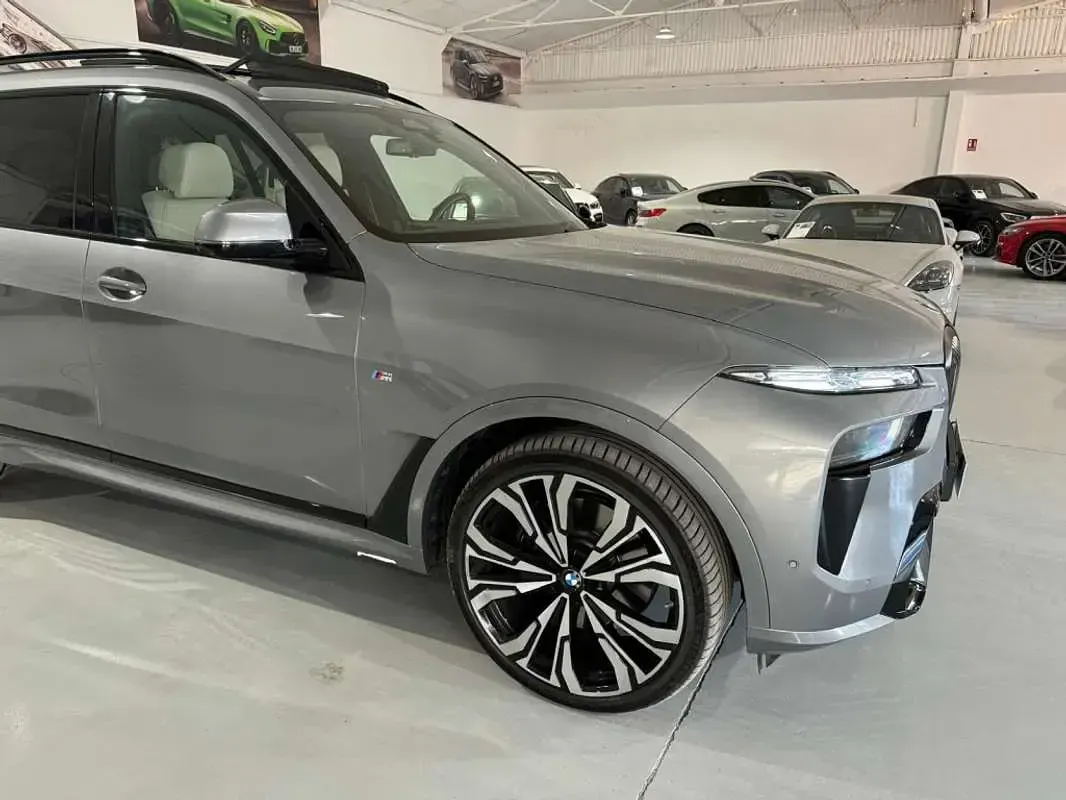 Occasion BMW X7 M Sport 340 PK (250 kW) 2024 Grijs SUV