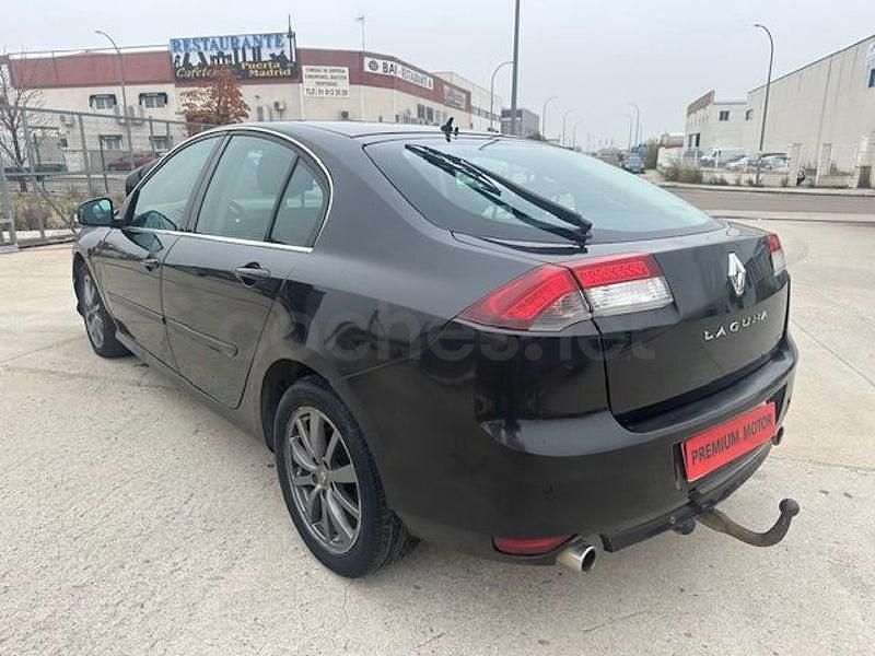 Usado Renault Laguna III 130 CV (95 kW) 2010 Negro Berlina