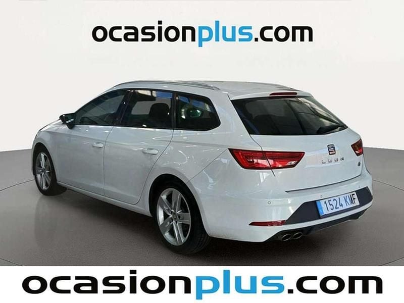 Usado Seat Leon ST FR 150 CV (110 kW) 2018 Blanco Familiar