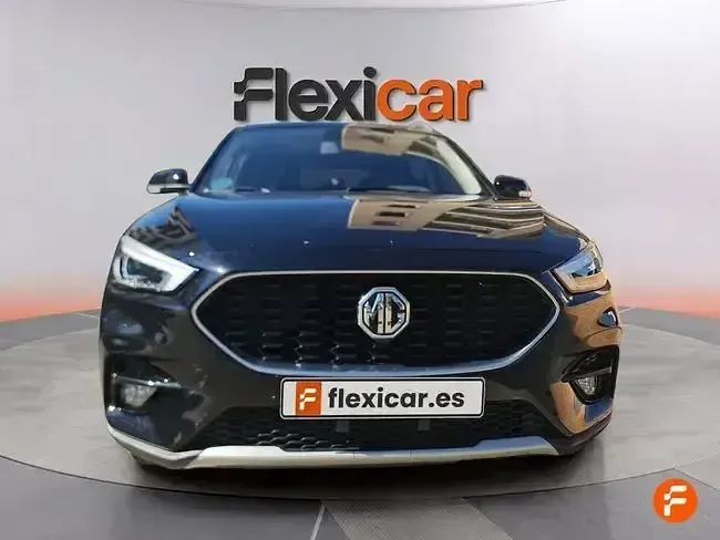 Usado MG ZS Luxury 111 CV (81 kW) 2023 Negro SUV