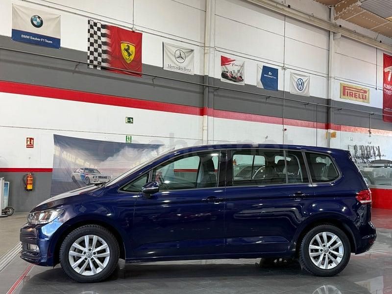 Usado VW Touran Advance 110 CV (80 kW) 2016 Azul Monovolumen