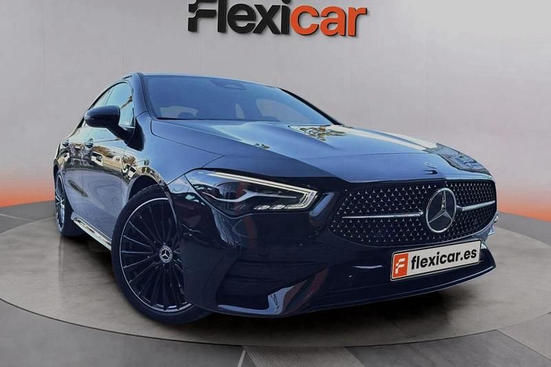 Negro Usado 2025 Mercedes CLA220 Berlina | 38.990 € (Buen precio) - Imagen 1/4