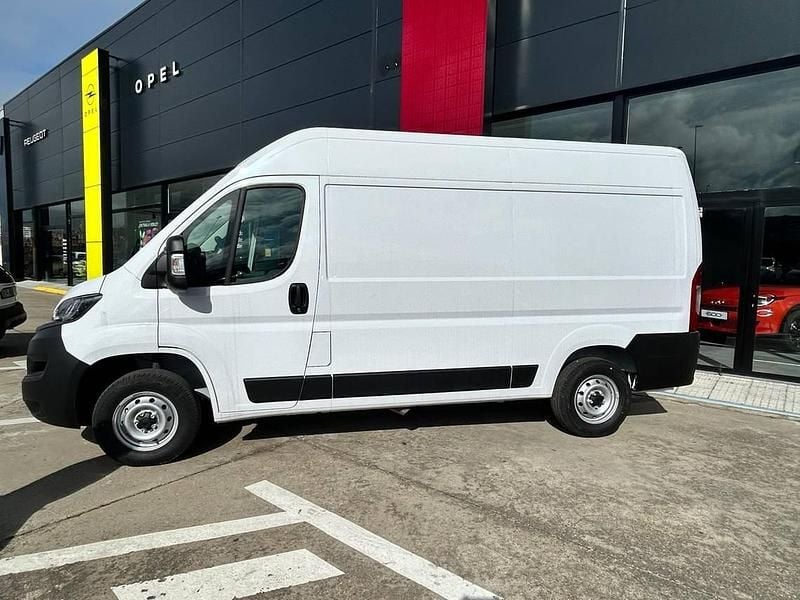 Usado Fiat Ducato 140 CV (102 kW) 2023 Blanco Van