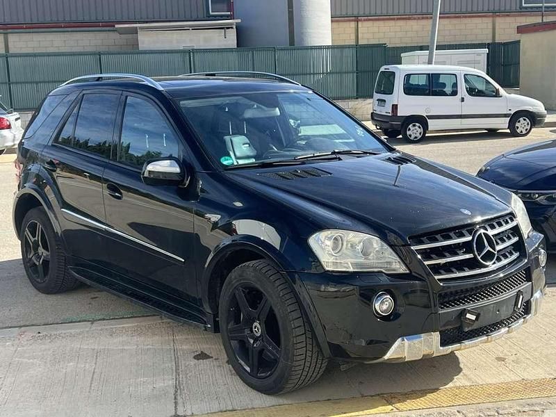 Usado Mercedes ML63 AMG AMG 510 CV (375 kW) 2010 Negro SUV