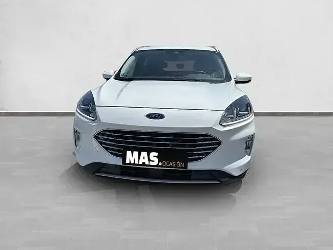 Usado Ford Kuga Titanium 225 CV (165 kW) 2024 Blanco SUV