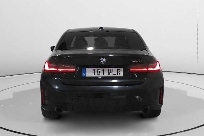 Usado BMW 320 Shadowline 184 CV (135 kW) 2023 Berlina