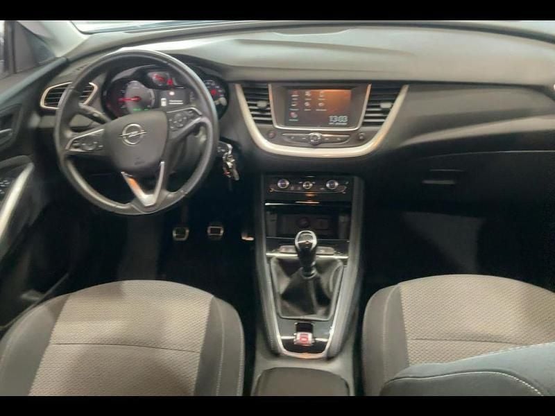 Usado Opel Grandland X Design Edition 130 CV (95 kW) 2020 Gris SUV
