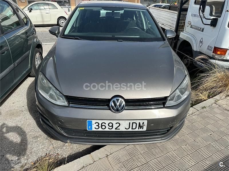 Usado VW Golf VII Edition 110 CV (80 kW) 2015 Gris / plata Berlina