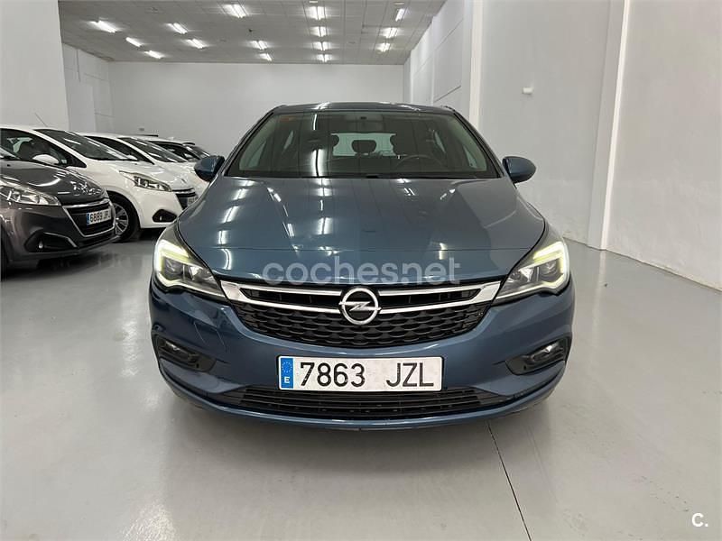Usado Opel Astra Excellence 110 HP (80 kW) 2017 Azul Sedan