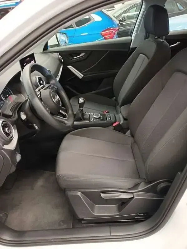 Usado Audi Q2 110 CV (80 kW) 2023 Blanco SUV