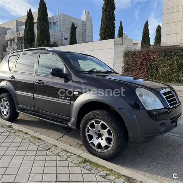 Usado Ssangyong (KGM) Rexton II Limited 165 CV (121 kW) 2007 Granate SUV