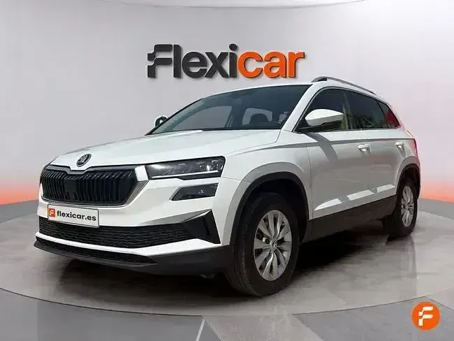 Usado Skoda Karoq Ambition 150 CV (110 kW) 2023 Blanco SUV