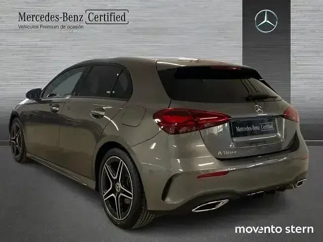 Nuevo Mercedes A180 Advanced 116 CV (85 kW) 2025 Gris Utilitario