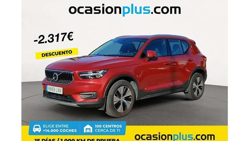 Rojo Usado 2021 Volvo XC40 Momentum SUV | 23.173 € (Buen precio) - Imagen 1/4