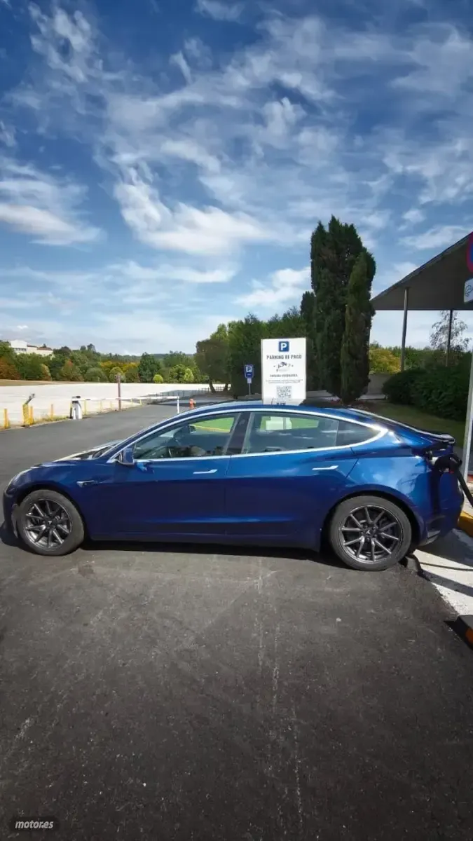 Usado Tesla Model 3 Long Range RWD 257 kW (350 CV) 2019 Azul Berlina