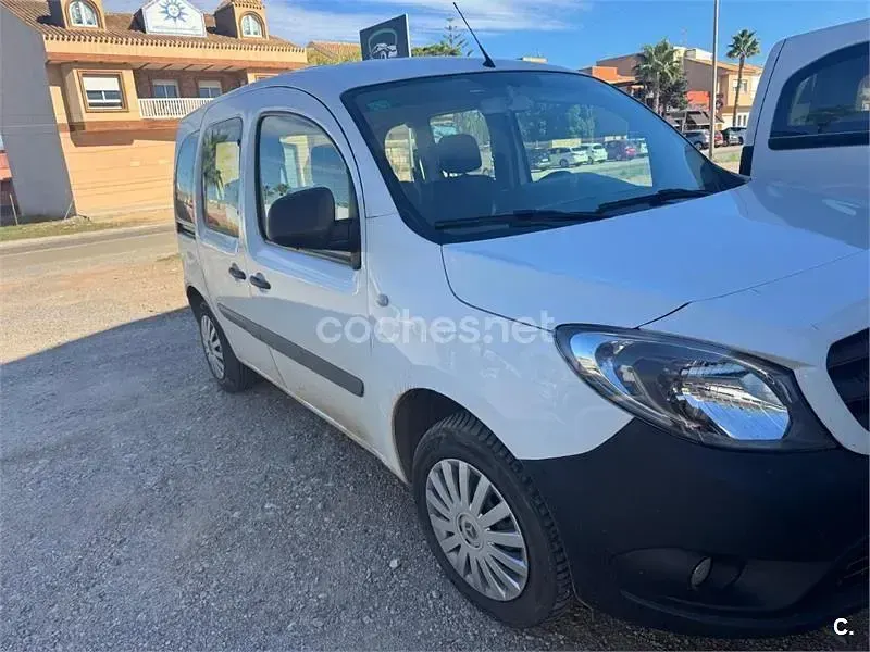 Usado Mercedes Citan 109 90 CV (66 kW) 2018 Blanco Monovolumen