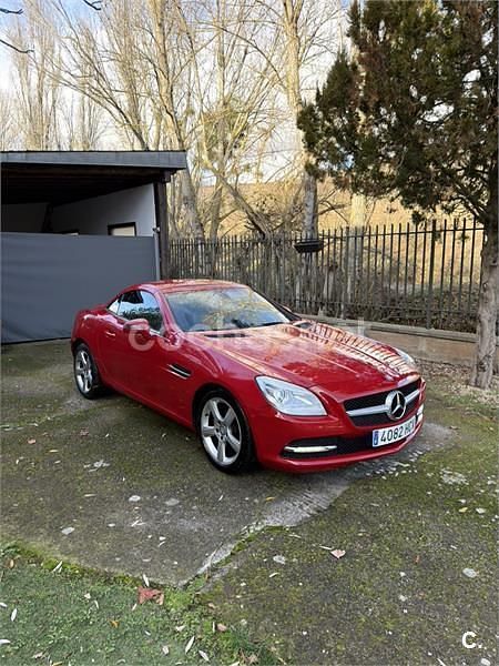 Usado Mercedes SLK200 184 CV (135 kW) 2011 Rojo Descapotable
