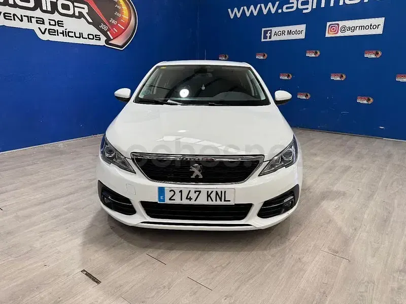 Usado Peugeot 308 Allure 130 CV (95 kW) 2018 Blanco Berlina