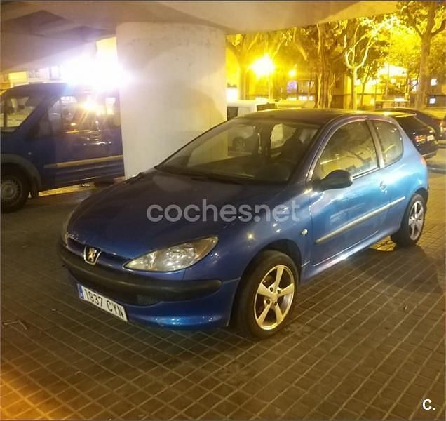 Azul Usado 2004 Peugeot 206 Berlina | 990 € - Imagen 1/1