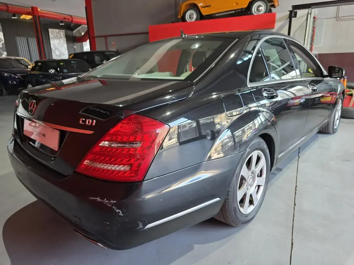 Usado Mercedes S350 258 CV (189 kW) 2011 Negro Berlina