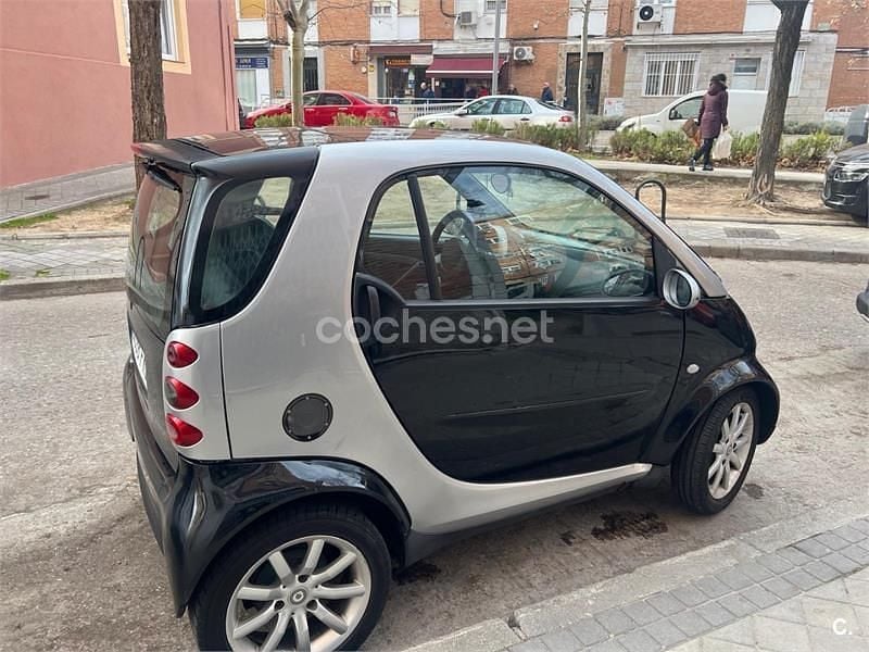 Usado Smart ForTwo Cabrio Pulse 61 CV (44 kW) 2006 Negro Descapotable
