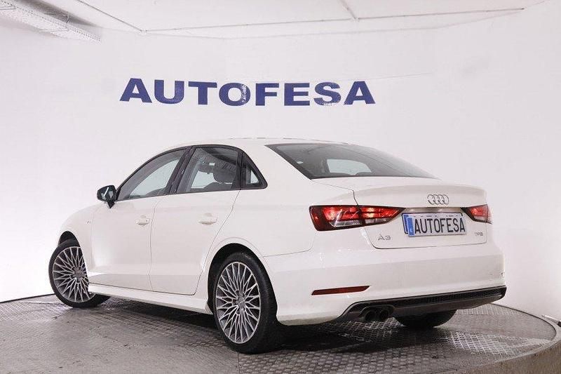 Usado Audi A3 125 CV (91 kW) 2015 Blanco Berlina