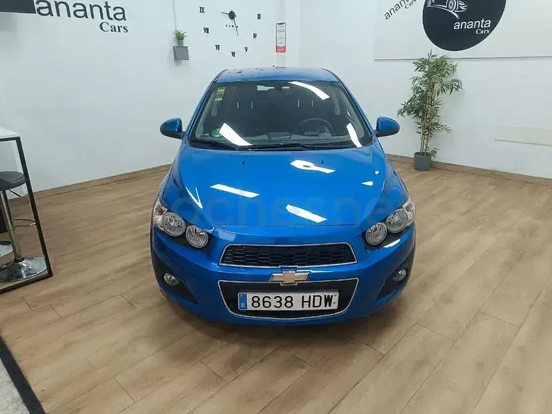 Usado Chevrolet Aveo LTZ 100 CV (73 kW) 2012 Azul Berlina