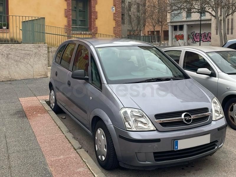 Usado Opel Meriva Cosmo 100 CV (73 kW) 2003 Gris / plata Monovolumen