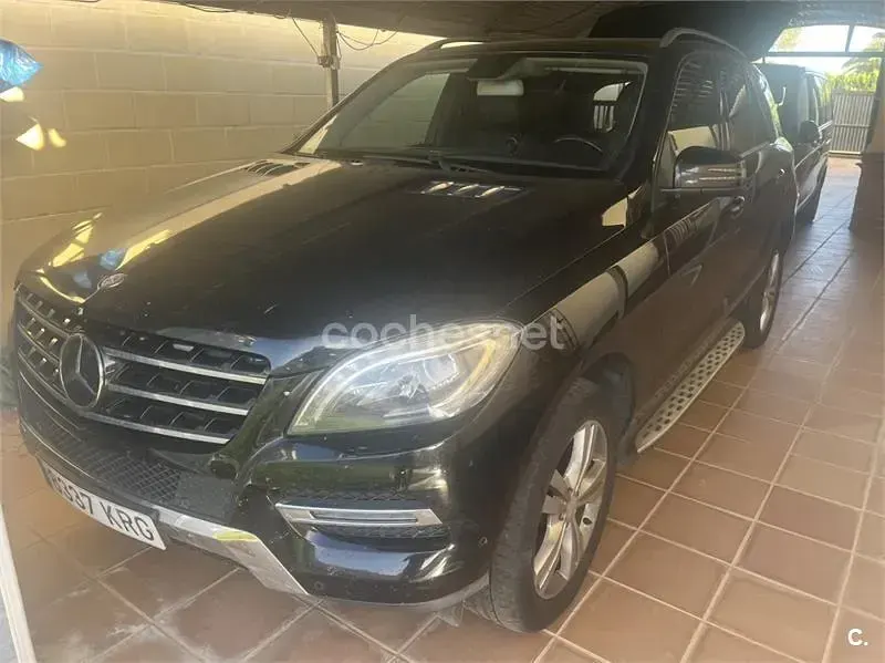 Usado Mercedes ML250 204 CV (150 kW) 2012 Negro SUV