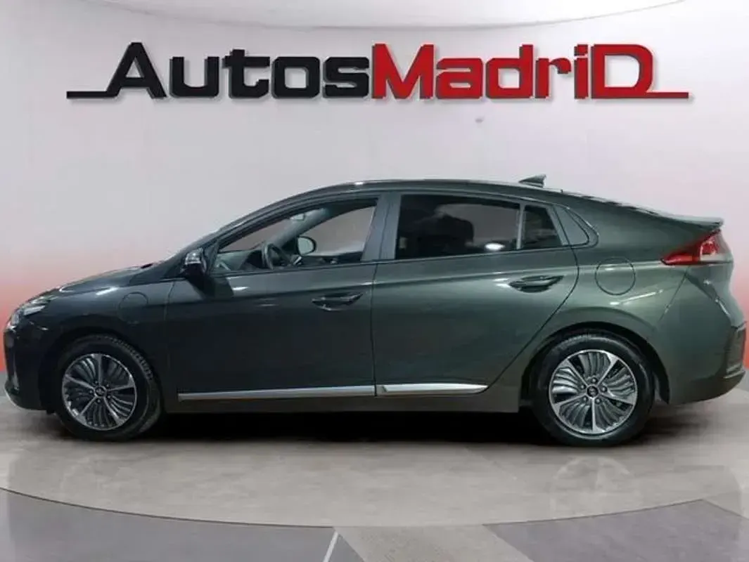 Usado Hyundai Ioniq 141 CV (103 kW) 2022 Gris Utilitario