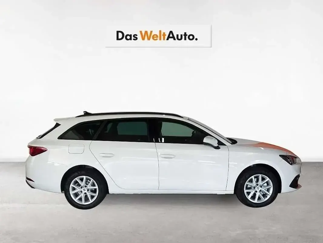 Usado Seat Leon ST Style 116 CV (85 kW) 2025 Blanco Familiar