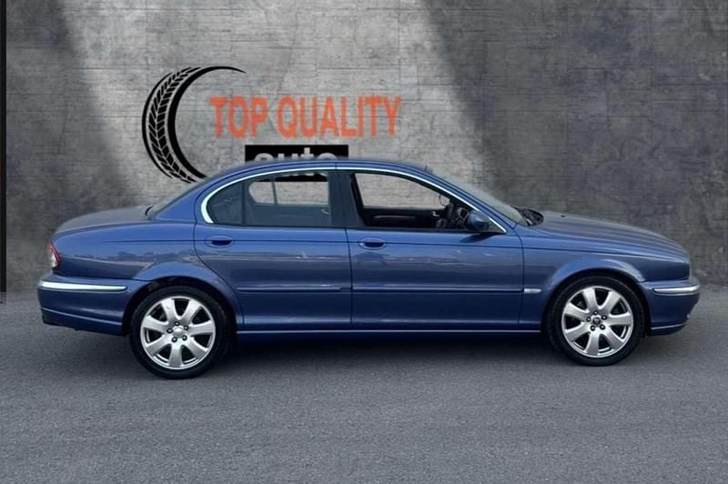 Usado Jaguar X-type Executive 231 CV (169 kW) 2003 Azul Berlina