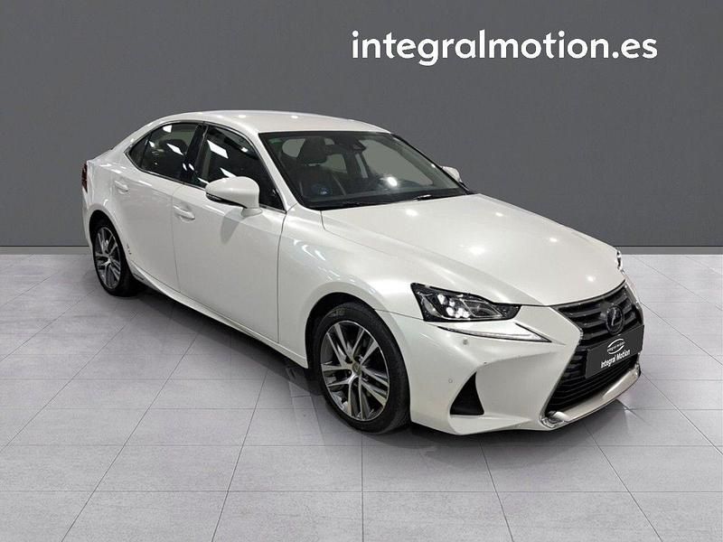 Usado Lexus IS300h Business Edition 223 CV (164 kW) 2017 Blanco Berlina