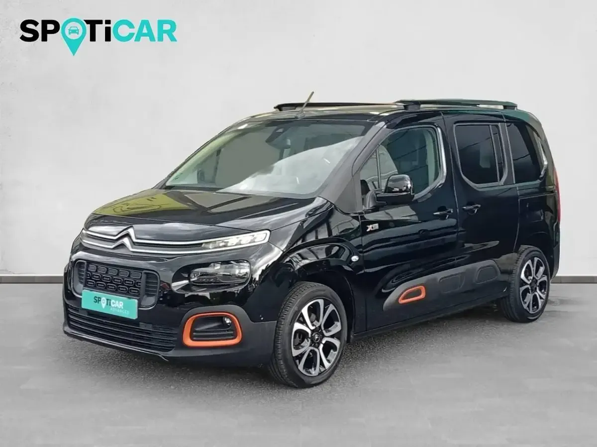Usado Citroën Berlingo Shine 102 CV (75 kW) 2021 Negro Monovolumen