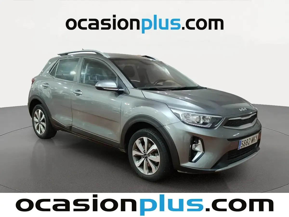 Usado Kia Stonic 84 CV (61 kW) 2023 Gris SUV