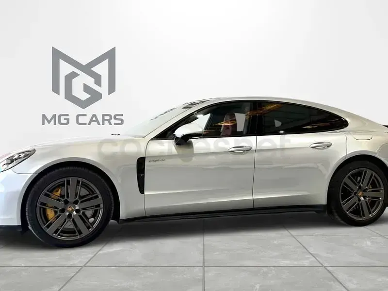 Usado Porsche Panamera 4 Executive 462 CV (339 kW) 2018 Gris / plata Utilitario