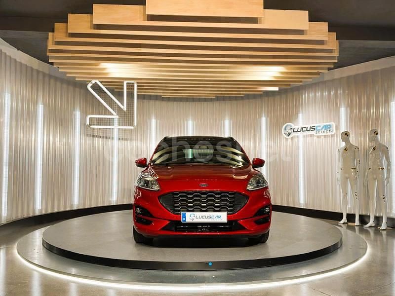 Rojo Usado 2023 Ford Kuga ST-Line SUV | 27.900 € (Precio justo) - Imagen 1/4
