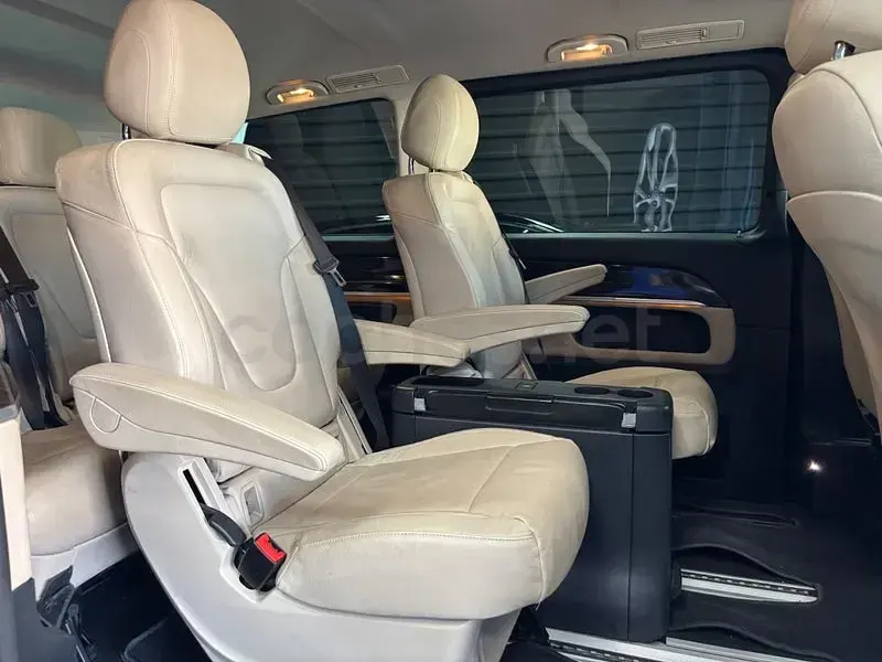 Usado Mercedes V250 Avantgarde 190 CV (139 kW) 2019 Azul Monovolumen