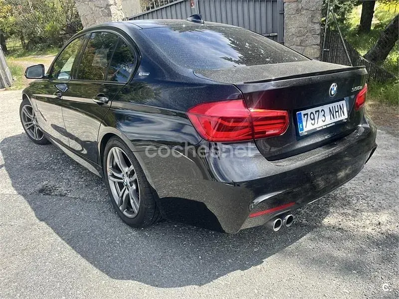 Usado BMW 330e Comfort Edition 252 CV (185 kW) 2016 Negro Berlina