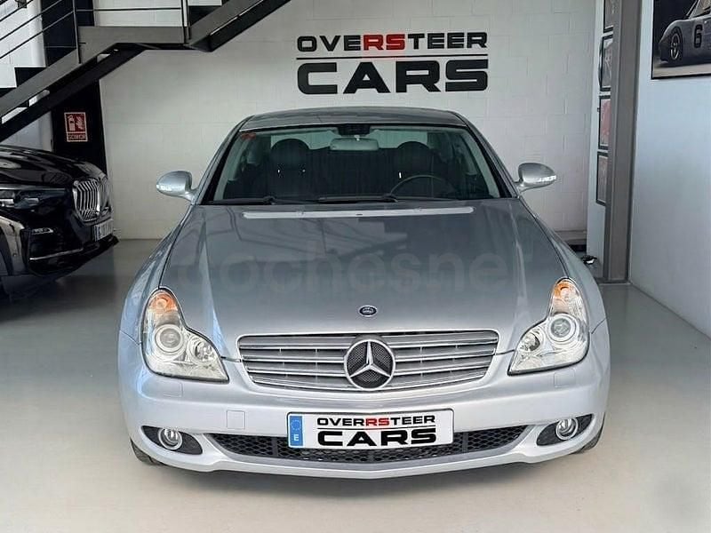 Usado Mercedes CLS500 306 CV (225 kW) 2005 Gris / plata Berlina