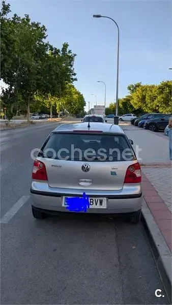Usado VW Polo Conceptline 64 CV (47 kW) 2002 Gris / plata Berlina