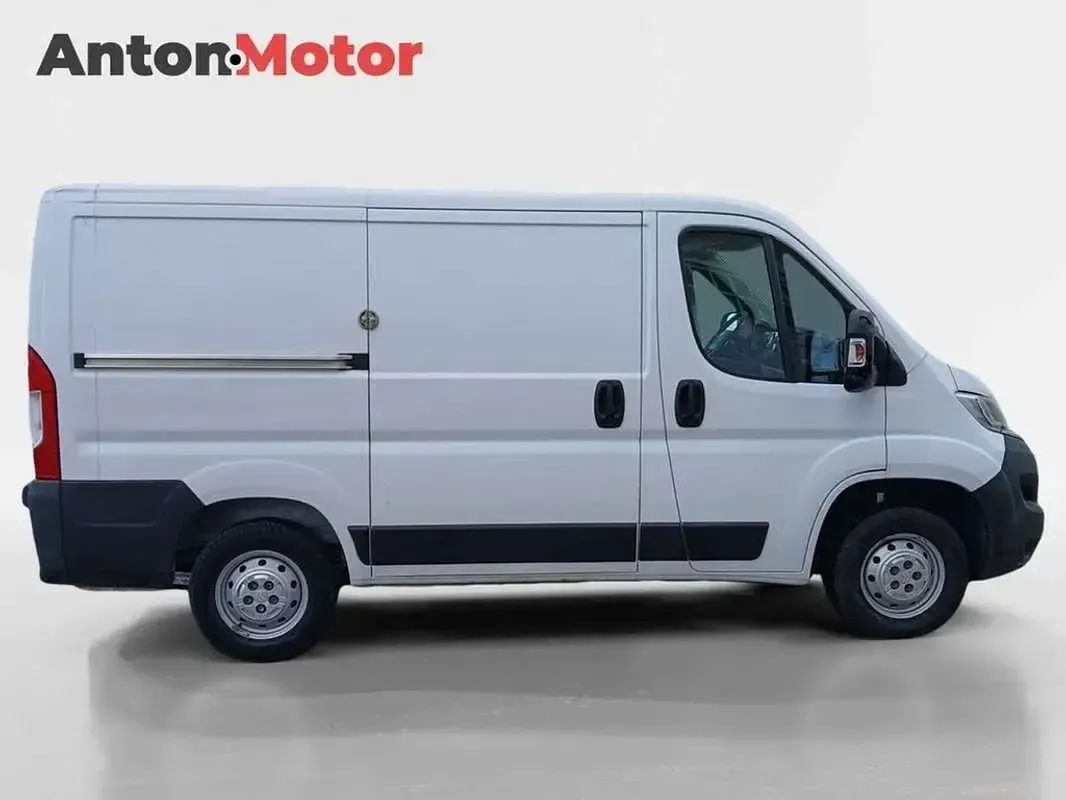 Usado Citroën Jumper 121 CV (88 kW) 2021 Blanco Monovolumen
