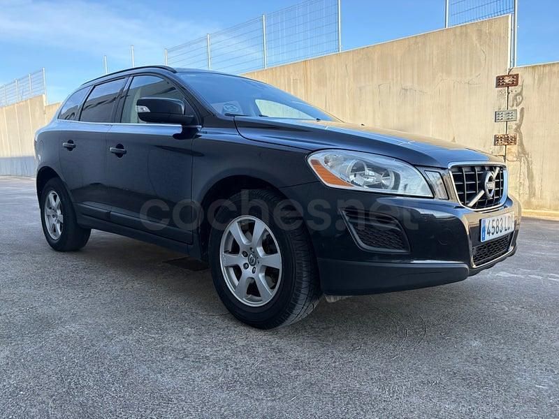 Usado Volvo XC60 R-Design 163 CV (119 kW) 2013 Negro SUV