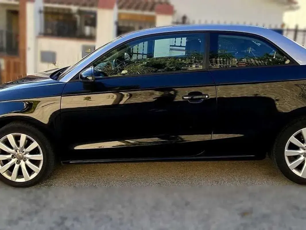 Usado Audi A1 Attraction 95 CV (69 kW) 2015 Negro Utilitario
